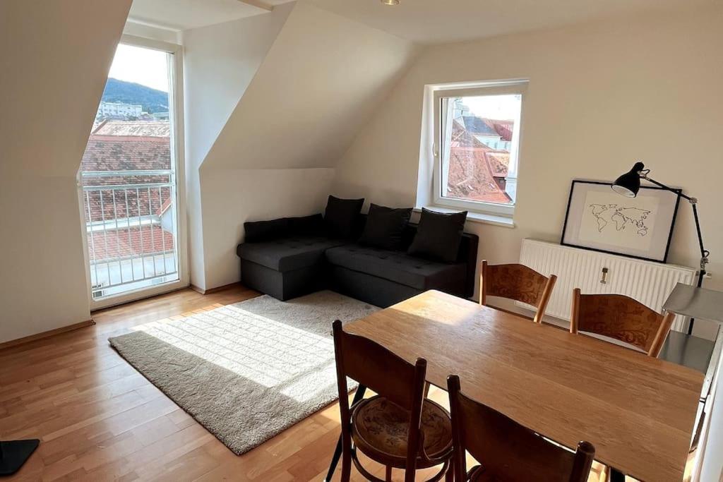 Cozy City Center Apartment Graz Exterior photo