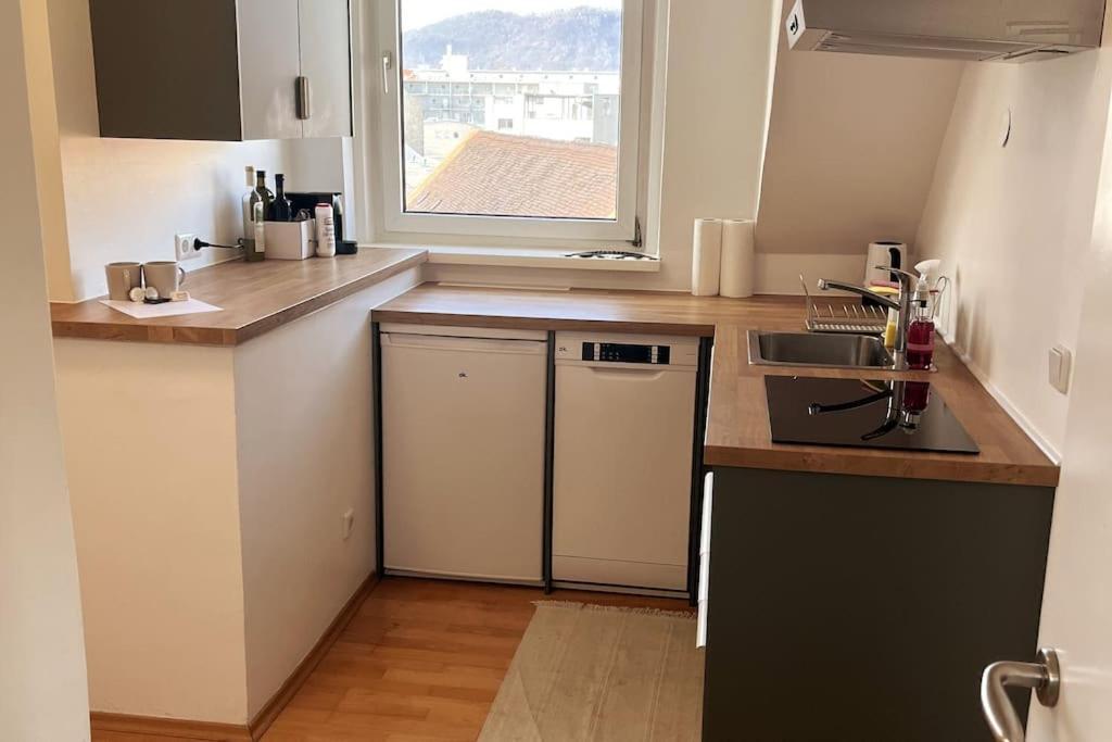 Cozy City Center Apartment Graz Exterior photo